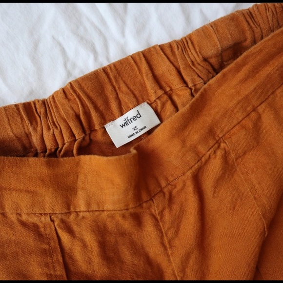 Aritzia Wilfred 100% Linen High Waisted Shorts - Picture 2 of 6